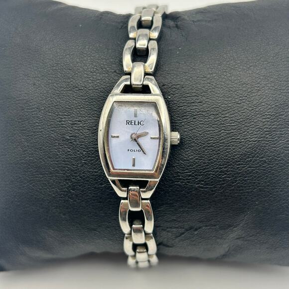 Relic Silver Tone Stainless Steel Women’s Watch Working New Battery - Picture 1 of 8